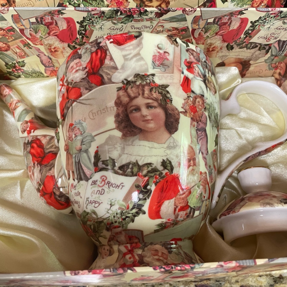 Christmas theme yea pot with lid